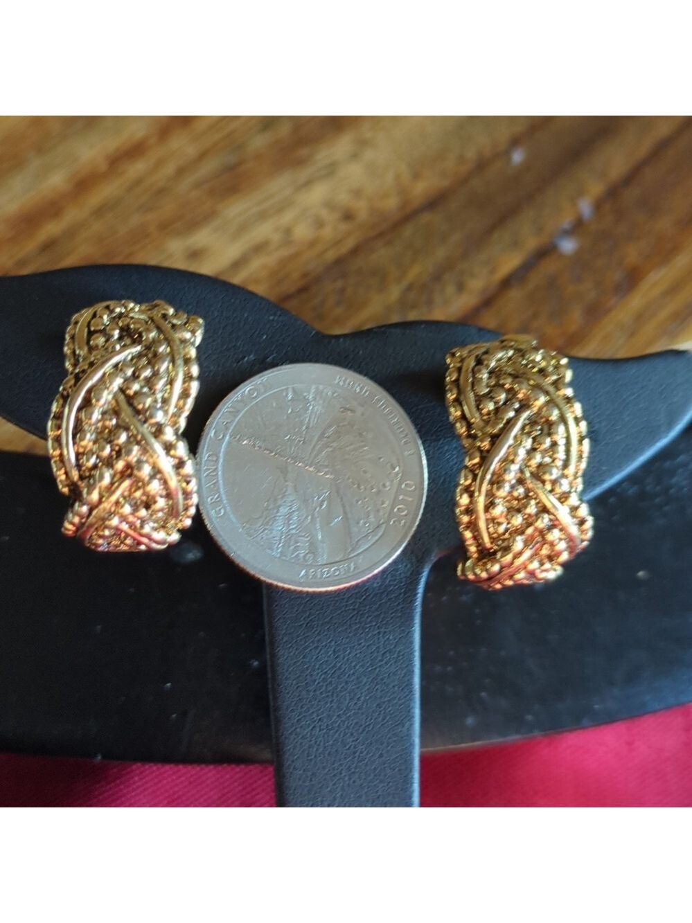 Erwin Pearl Gold Tone Woven Clip On Hoop Earrings Vintage Designer - Picture 3 of 9